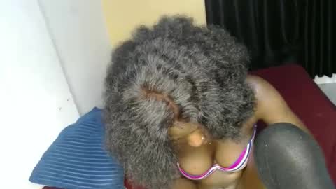 ellanah Tracie online show from November 15, 1:40 am