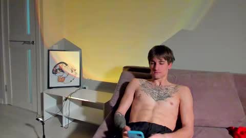 Snapshot of sweet_smith8 chatting on February 15, 6:55 pm sweet_smith8 online show from February 15, 6:55 pm