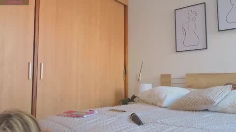 Sophia Medina online show from December 17, 3:41 pm