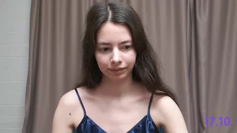 Snapshot of sweet_sweet_angel chatting on October 17, 10:08 am Angel online show from October 17, 10:08 am
