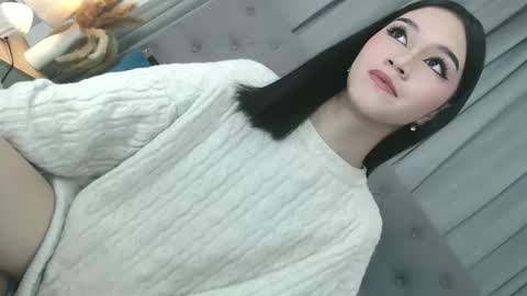 sweet_tatiana28 online show from April 15, 3:59 pm