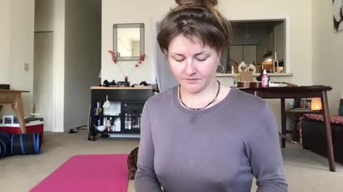Heidi Brenner - Please check bio for schedule  FAQ online show from June 4, 12:33 pm