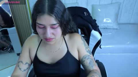 Snapshot of sweet_tx_ chatting on October 24, 1:34 pm Online 800 to 1400 online show from October 24, 1:34 pm