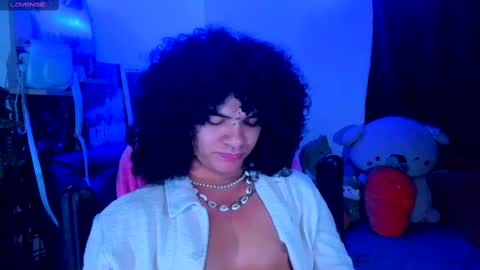 Steven independent model online show from February 26, 8:39 am