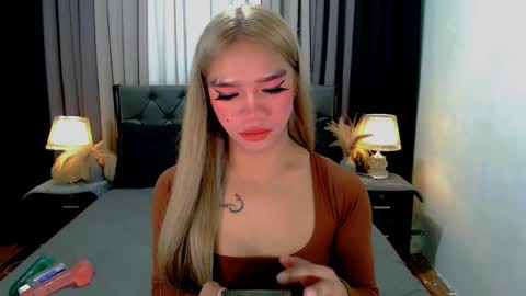 bea takashi  online show from April 1, 2:58 pm