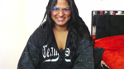 Snapshot of sweetalmaa chatting on March 8, 9:28 am Alma online show from March 8, 9:28 am