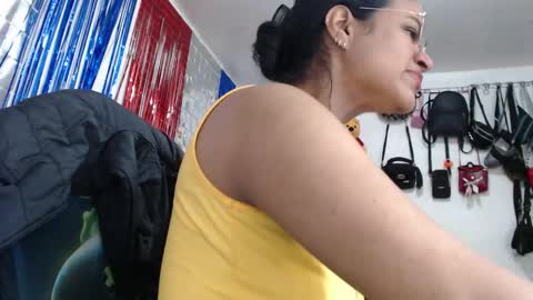 Snapshot of sweetalmaa chatting on September 27, 12:03 pm Alma online show from September 27, 12:03 pm