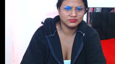 Snapshot of sweetalmaa chatting on February 26, 9:44 am Alma online show from February 26, 9:44 am
