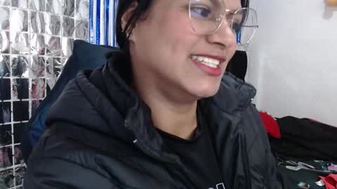 Snapshot of sweetalmaa chatting on September 25, 9:27 am Alma online show from September 25, 9:27 am