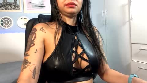 Anitta online show from March 11, 5:43 am