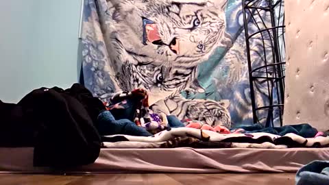 Snapshot of sweetbabe4u27 chatting on October 9, 6:19 am sweetbabe4u27 online show from October 9, 6:19 am