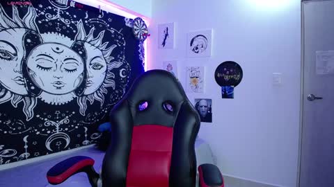 sweetbitter_ online show from December 27, 7:46 pm