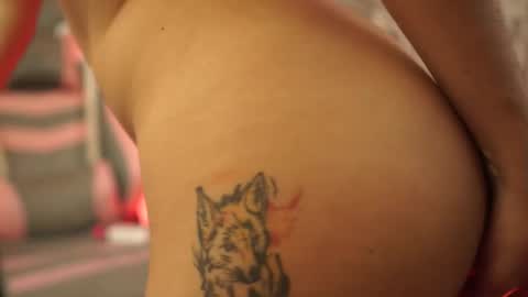 Salom independent model online show from March 17, 7:30 pm