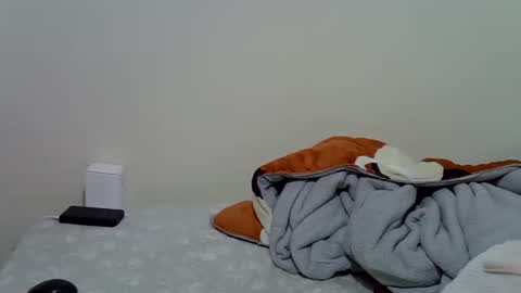 sweetbooty05 online show from April 1, 6:38 pm