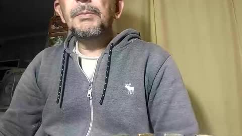 sweetcuervo independent model online show from April 9, 2:59 am