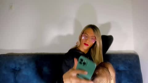 Amelia online show from October 14, 4:04 am