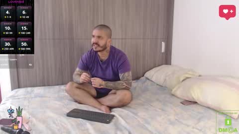 Snapshot of sweetdesires_ chatting on September 28, 9:35 pm online show from September 28, 9:35 pm