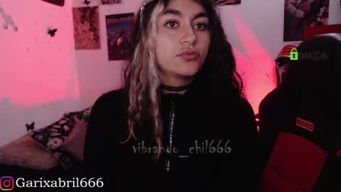 Snapshot of sweetdevil631 chatting on January 2, 2:35 pm Abril online show from January 2, 2:35 pm