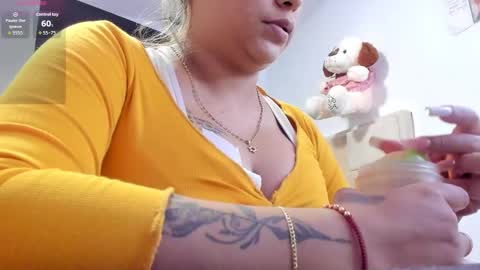 Snapshot of sweetfabianaxl chatting on October 9, 8:47 pm Fabiana online show from October 9, 8:47 pm