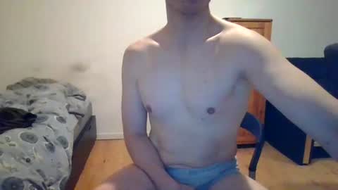 sweetguy8210 online show from November 14, 5:37 pm