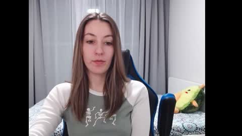 Snapshot of sweetheart_77 chatting on December 13, 8:47 pm Emma online show from December 13, 8:47 pm