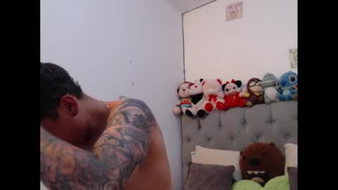 Snapshot of sweethoney22_ chatting on February 2, 3:10 am Sabrina y Eliot online show from February 2, 3:10 am