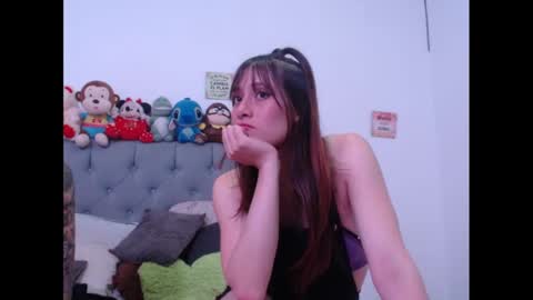 Snapshot of sweethoney22_ chatting on January 29, 5:51 am Sabrina y Eliot online show from January 29, 5:51 am