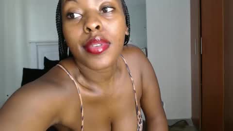 euny online show from April 12, 6:17 am