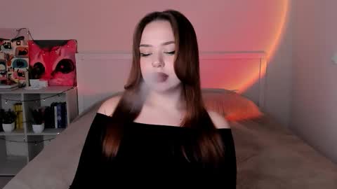 Hannah online show from October 18, 1:59 pm