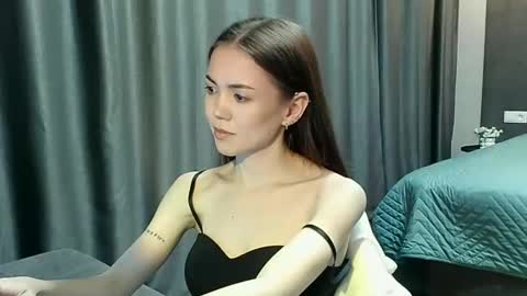 Snapshot of sweetieee_kira chatting on September 30, 9:36 pm sweetieee_kira online show from September 30, 9:36 pm