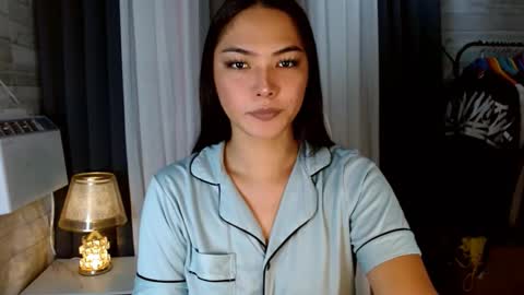 sweetiefox1 online show from September 24, 2:18 am