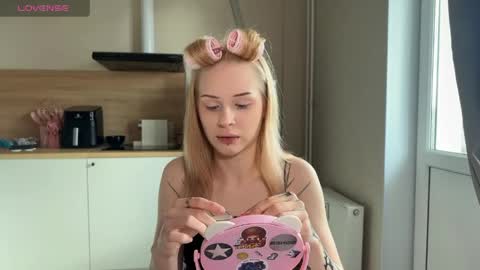 sweetie Lisa3 online show from May 31, 4:11 am