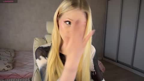 sweetie Lisa3 online show from March 12, 2:45 pm