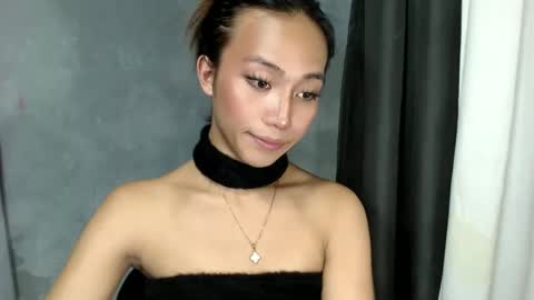 Snapshot of sweetiie_caren chatting on February 19, 3:39 am CAREN online show from February 19, 3:39 am