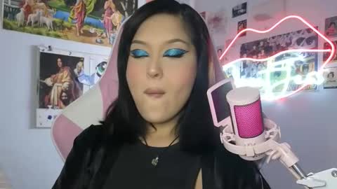 SweetJess online show from April 6, 5:30 am