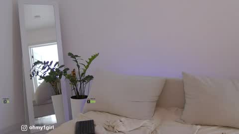 SweetKira1 online show from February 27, 10:19 am