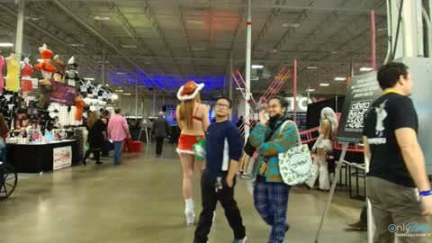 Laura Saenz  Geminis online show from December 7, 1:30 am