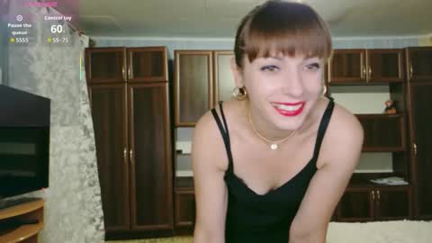 Snapshot of sweetledyselin chatting on September 19, 4:33 pm SweetLedySelin online show from September 19, 4:33 pm