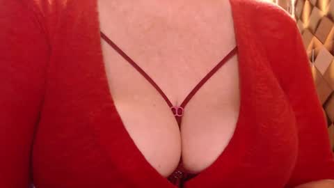 sweetli_angel online show from October 12, 1:42 am