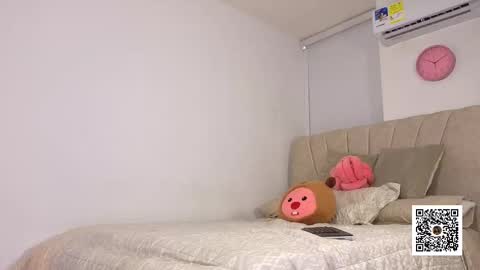 Snapshot of sweetlittlevenus chatting on September 16, 6:11 pm Venus online show from September 16, 6:11 pm