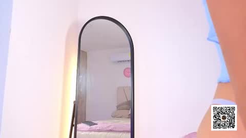 Snapshot of sweetlittlevenus chatting on September 26, 7:44 pm Venus online show from September 26, 7:44 pm