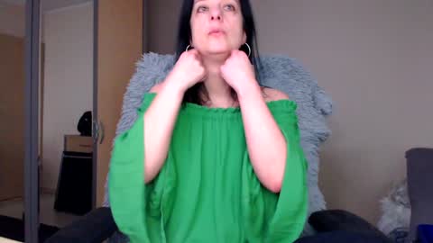 JenJenny online show from January 30, 9:15 am