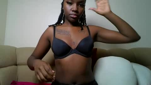 sweetluna online show from June 30, 12:48 pm
