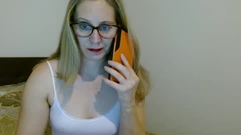 sweetmayaxoxo online show from December 2, 1:30 pm