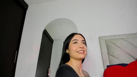 sweetmili133 online show from May 6, 5:08 pm