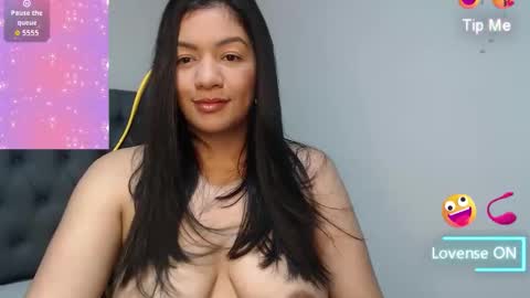Snapshot of sweetmom12 chatting on October 24, 2:34 am Sweetmom12 online show from October 24, 2:34 am