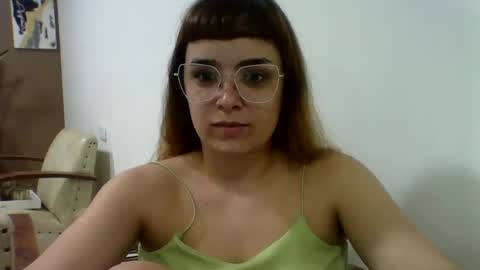 sweetmoonns2 online show from October 16, 11:58 pm