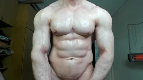 Snapshot of sweetmuscles_boy chatting on October 14, 3:04 pm Lorenzo online show from October 14, 3:04 pm