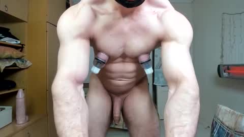 Snapshot of sweetmuscles_boy chatting on October 15, 3:13 pm Lorenzo online show from October 15, 3:13 pm