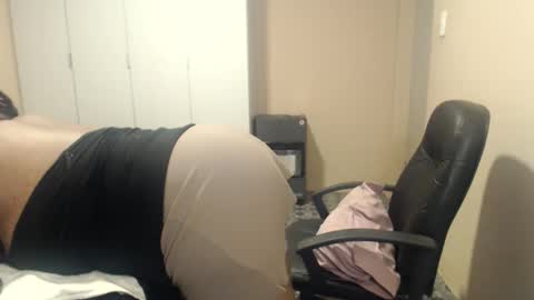 Snapshot of sweetnoziexxx chatting on October 4, 5:05 am sweetnoziexxx online show from October 4, 5:05 am